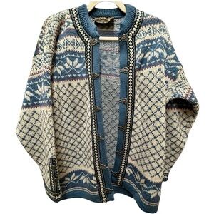 Norlander Pure New Wool Norwegian Cardigan Sweater | Made in Norway